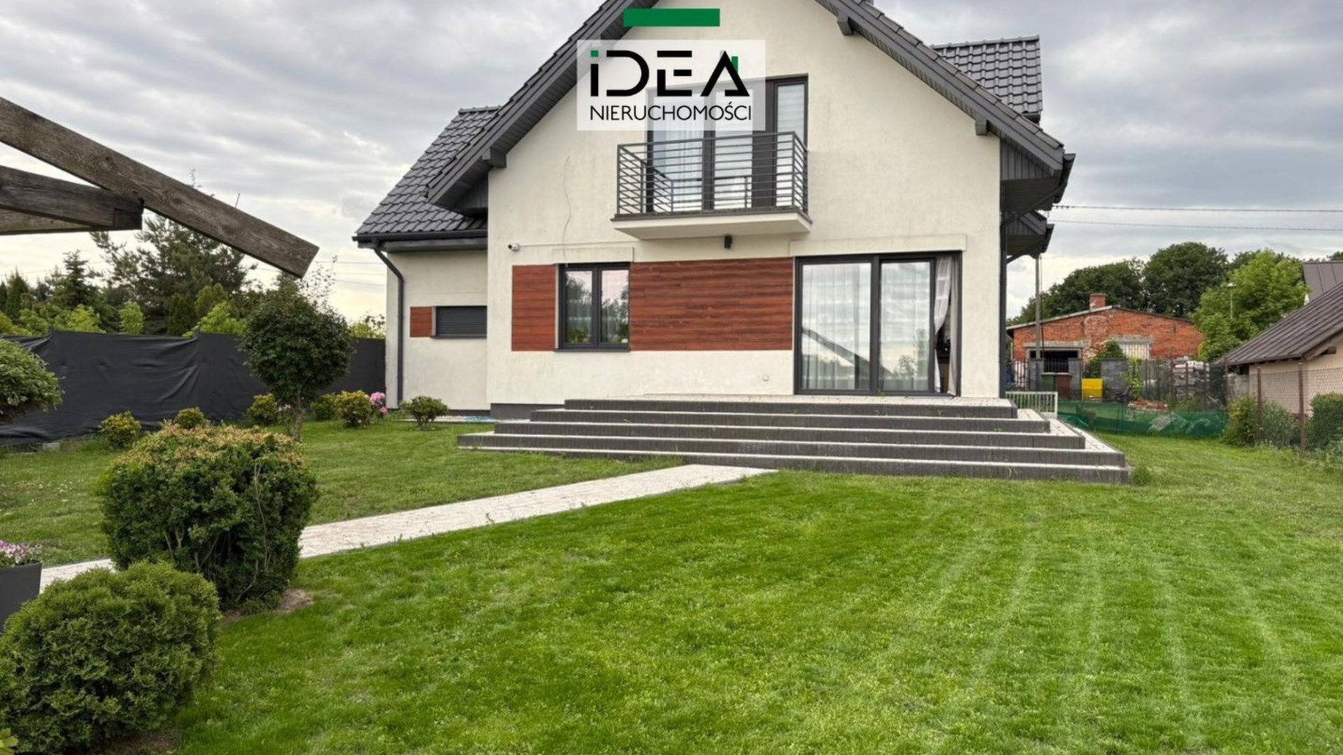 Dom na sprzedaż